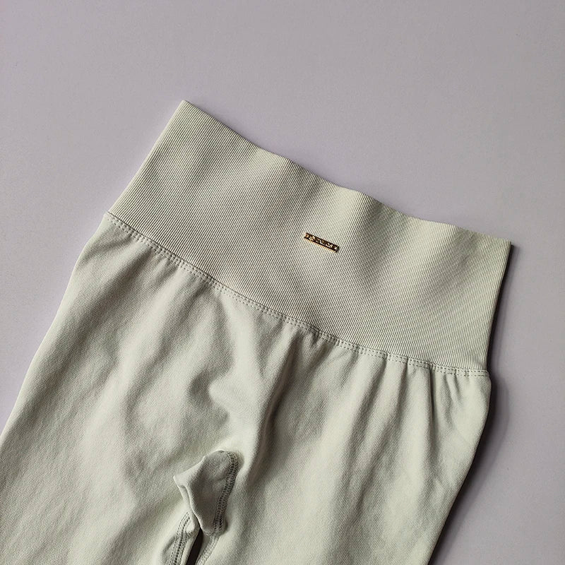 Seamless Hip Lifting